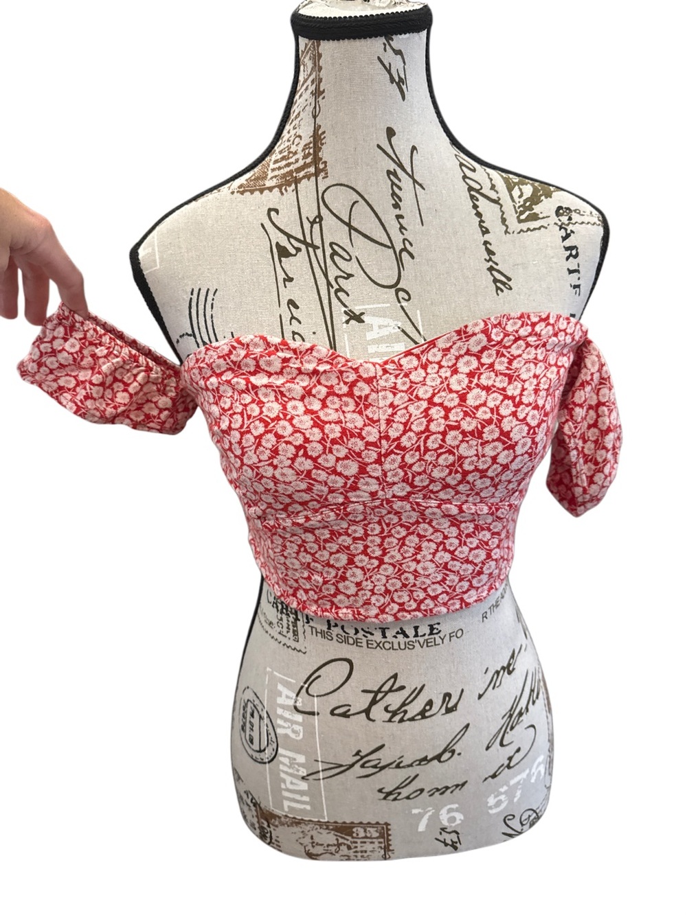 Abercrombie & Fitch Red Floral Off-Shoulder Crop Top, XS